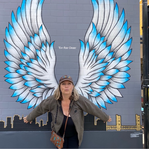 Meet your Posher, Posh - Picture 2 of 4